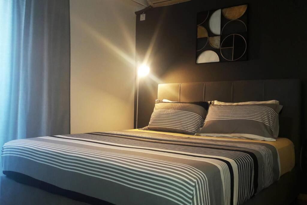 Elegant & Charming Apt. In The Hilton Area Apartment Athena Bagian luar foto